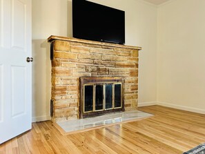 Interior - Concord Cottage (Saint James)