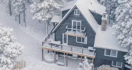 Charming 4-bedroom house in Evergreen perfect for your getaway