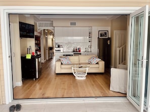 Interior - Your Brisbane Oasis (Gordon Park)