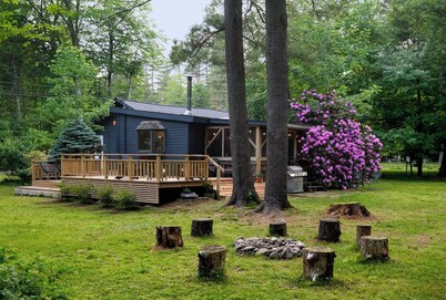 Quiet 2-bedroom cottage in peaceful Lake Hill