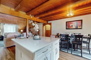 Dining - Waterfront Views! Countryside Cabin in Clermont (Clermont)