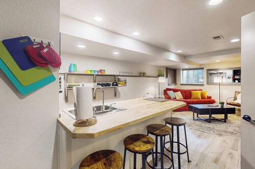 Renovated 1BR Apartment By 40-Acre Park w/ AC