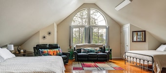 Explore Caves & Coast! Family-Friendly Oregon Stay
