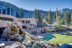 Property grounds - Olympic Valley Summer Stay! 2BR in Everline Resort (Olympic Valley)