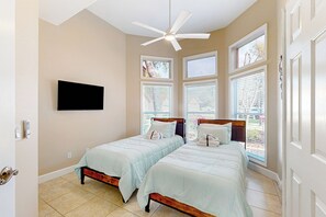 Bügeleisen/Bügelbrett, Internetzugang, Bettwäsche, Rollstuhlgeeignet