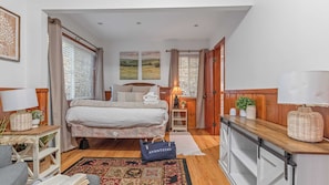 House (3 Bedrooms) | Interior - Minutes to Lake Arrowhead Village Cozy & Secluded Cedar Cove by Avantstay (Skyforest)