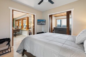 1 dormitorio, tabla de planchar con plancha, wifi y ropa de cama