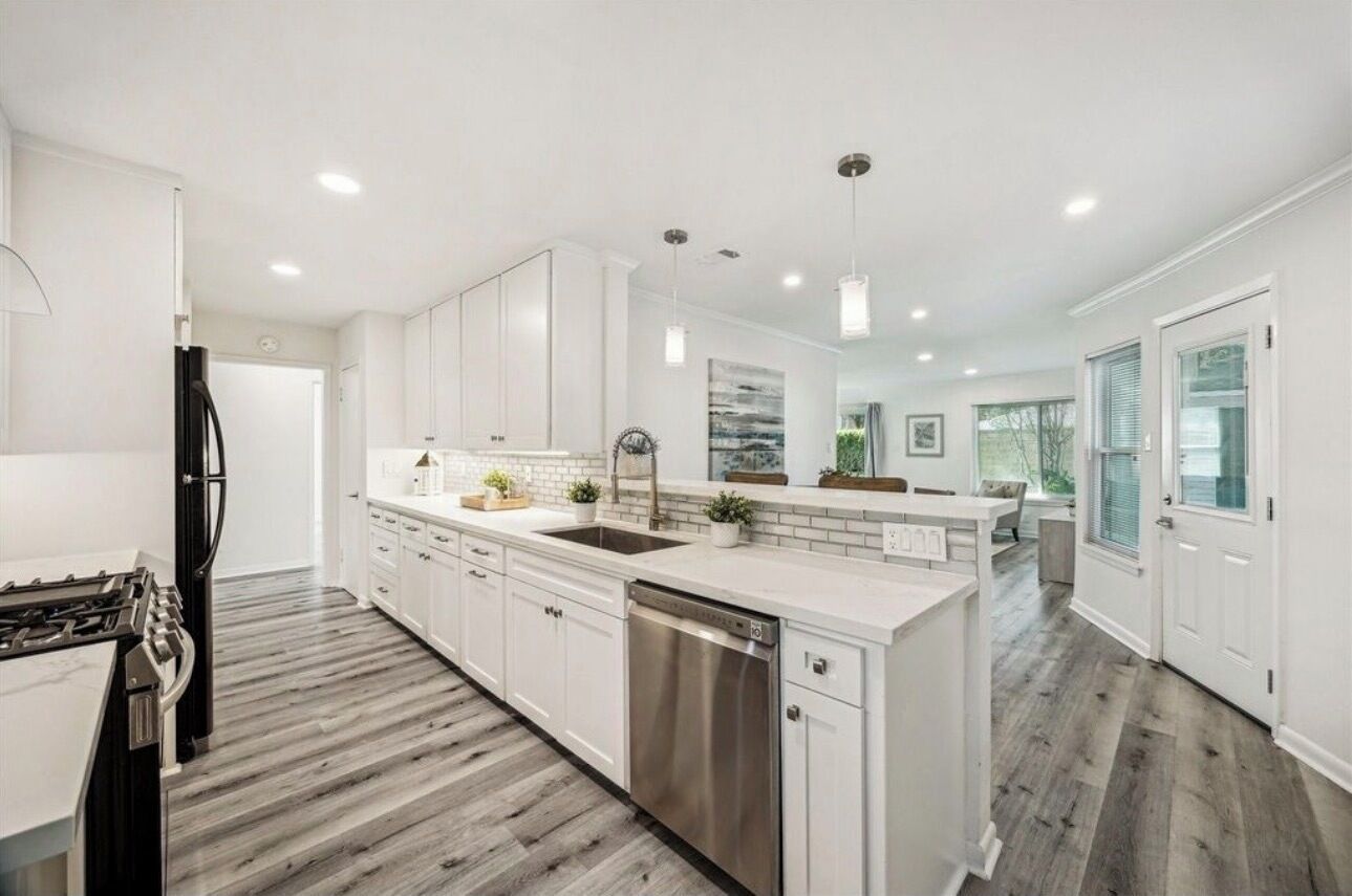 ميكروويف، فرن، موقد طهي مسطح، غسالة أطباق