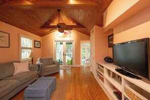 Smart TV, printers - WINDWARD SOUTH- Delightful 2-bedroom house with Pool in Old Town Key West (Key West)