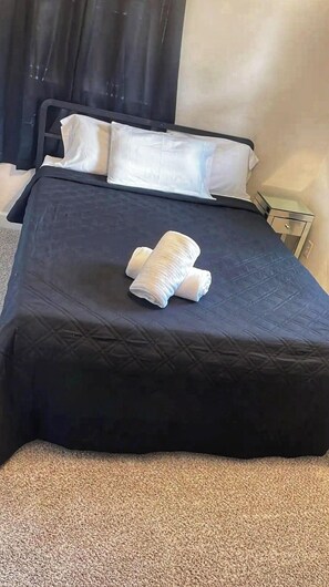 3 bedrooms, free WiFi, bed sheets
