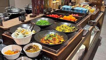Daily buffet breakfast for a fee