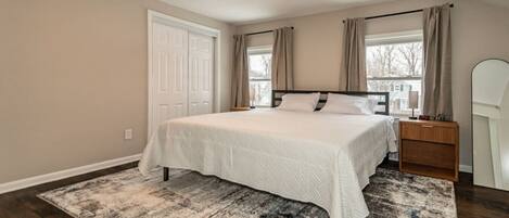 Fer et planche à repasser, lit parapluie, Wi-Fi, draps fournis