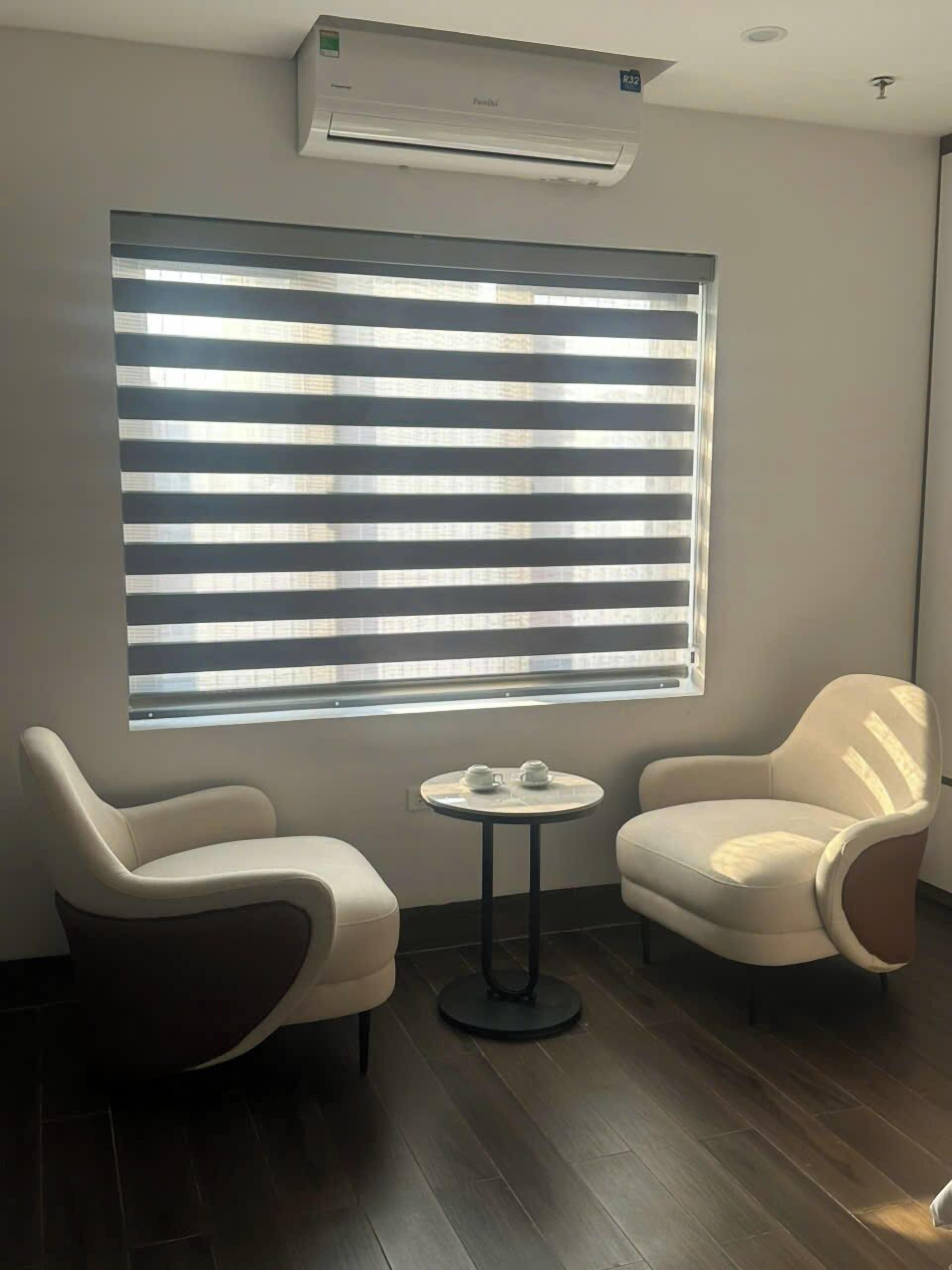 Deluxe Room | Living area