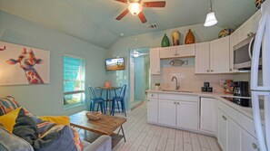 Interior - Cozy Cottage w/ Private Yard in Spanish Village Casa San Miguel by Avantstay (Port Aransas)
