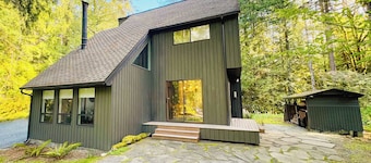 Year-Round Adventure! 'Glacier Getaway' in Deming
