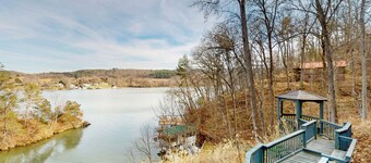4BR Lakefront Home w/ Dock, Views & Game Room