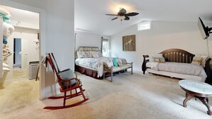 Unclassified image, 5 of 25, button - Lakefront + Dock! Family-Friendly Wisconsin Escape (Lodi)