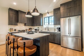 Fridge, microwave, stovetop, dishwasher - Explore the Tetons! Well-Equipped Driggs Retreat (Driggs)