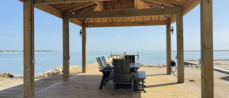 屋外ダイニングエリア