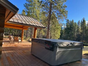 Terrace/patio - Waterfront Log Cabin - Sunriver (Bend)
