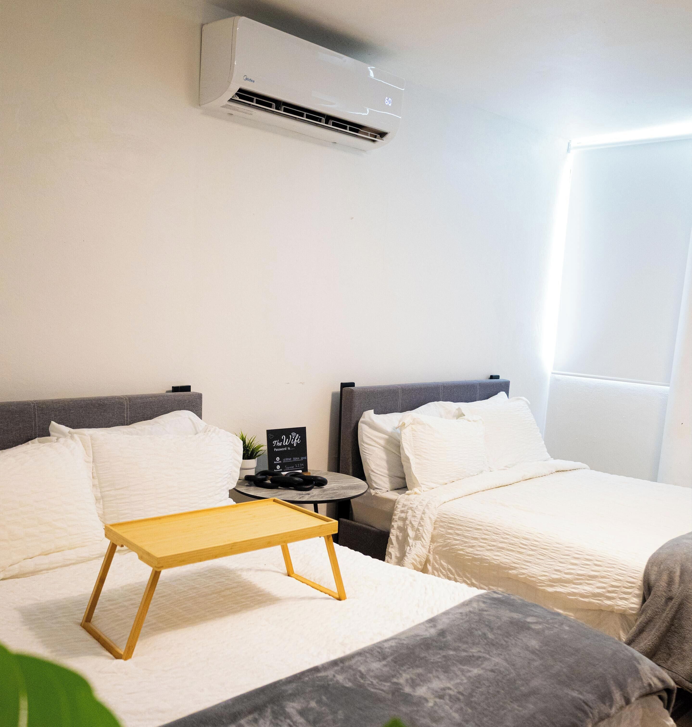Iron/ironing board, Internet, bed sheets
