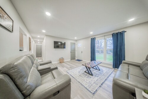 Lakeside Retreat next to Conservation Area