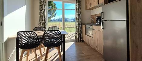 Fridge, microwave, dishwasher, coffee/tea maker