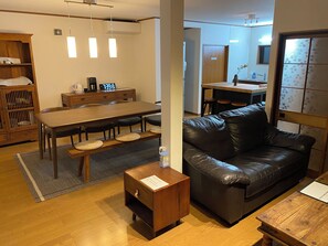 Interior - Experience Japan beyond time in a former samurai residence. (takayamasi atagocho)