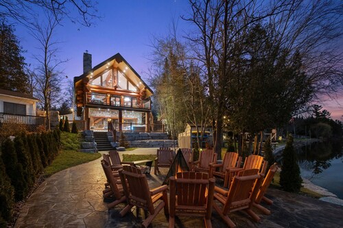 Luxury 5-BR Waterfront Log Home w/ Sauna, Hot Tub, Fireplace & Game Room