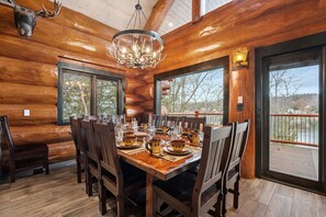 Dining - Luxury 5-BR Waterfront Log Home w/ Sauna, Hot Tub, Fireplace & Game Room (Trent Hills)