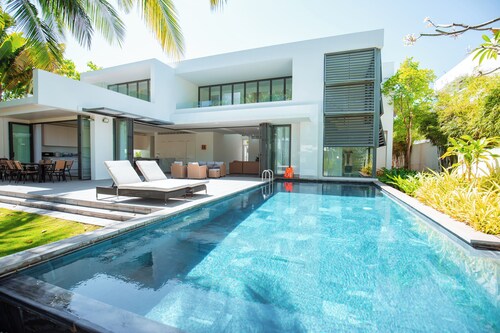 Amazing 5 Bedrooms Pool Villa Sanctuary Ho Tram- Pet/BBQ Allowed- Private Beach