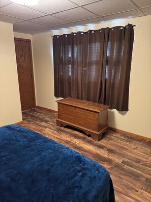 アイロン / アイロン台、WiFi (無料)、ベッドシーツ、車椅子でアクセスできる設備