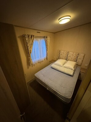 Room - 3 bedroom, Lyons Oakfield, Towyn, pets welcome (Rhyl)