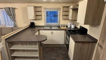 Kühlschrank, Ofen, Herdplatte, Toaster