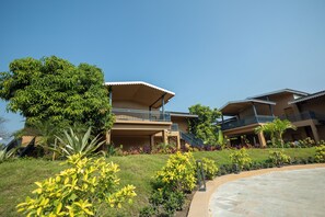 클래식 코티지, 발코니, 정원 전망 | 객실 내 금고, 책상, 노트북 작업 공간, 암막 커튼