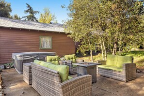 Terrace/patio - Buckthorn Beauty: Private Hot Tub & Lounge Space (Pine Valley)