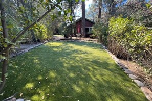 Property grounds - Buckthorn Beauty: Private Hot Tub & Lounge Space (Pine Valley)