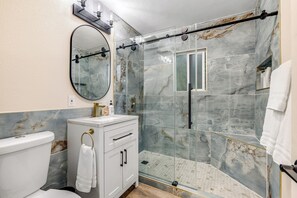 Hair dryer, towels - Buckthorn Beauty: Private Hot Tub & Lounge Space (Pine Valley)