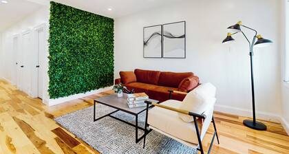 Shop, Dine, Unwind! Gateway to Boston Sights