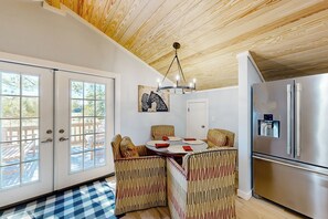 Dining - Windmill Trails Farm - Barn Loft and Dairy Cottage (Tylertown)