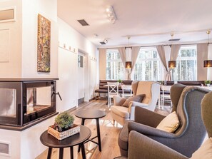 المنشأة من الداخل