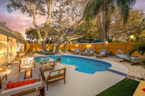 Pool - NEW Heated Pool Resort Theater & Mini Golf (Palm Harbor)