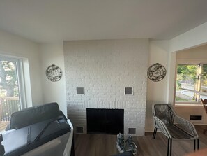 Interior - Eagles Nest - Lake front escape with water and sunset views plus a sandy beach (Muskegon)