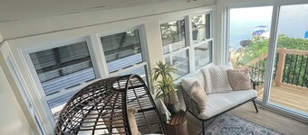 Eagles Nest - Lake front escape with water and sunset views plus a sandy beach