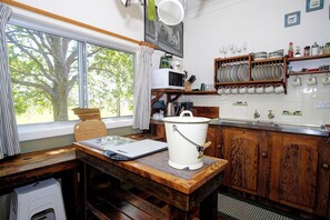 Microondas, horno y parrilla de estufa