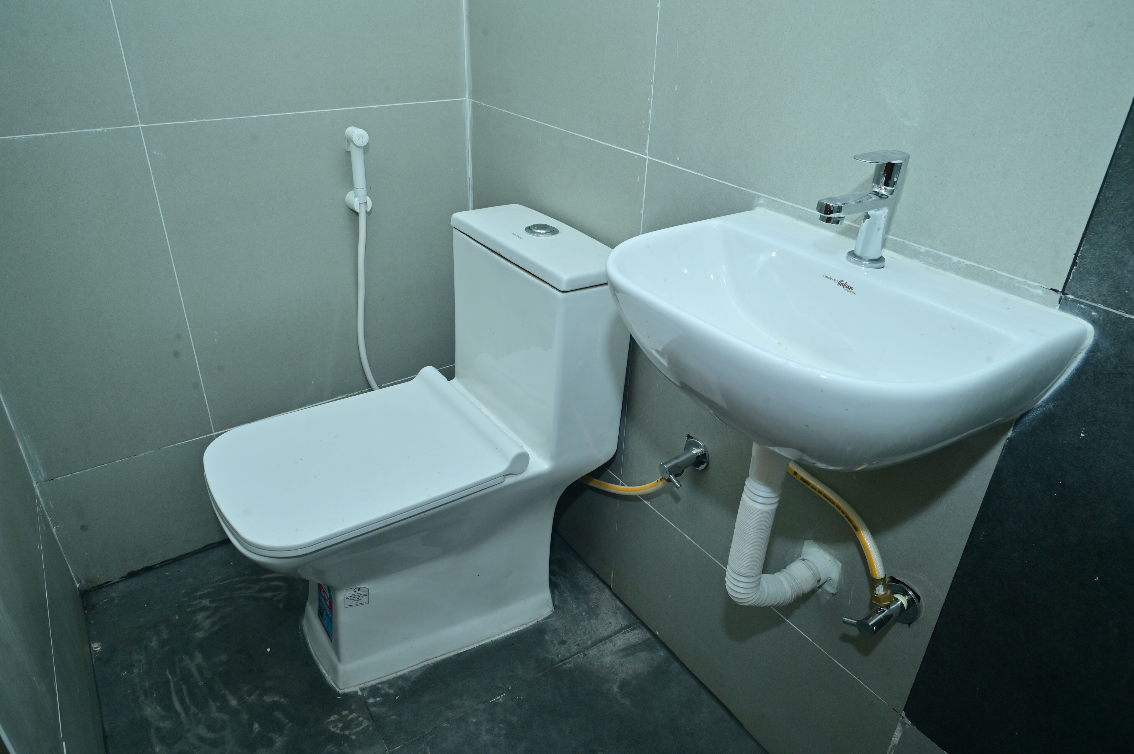 Shower, free toiletries, towels, soap