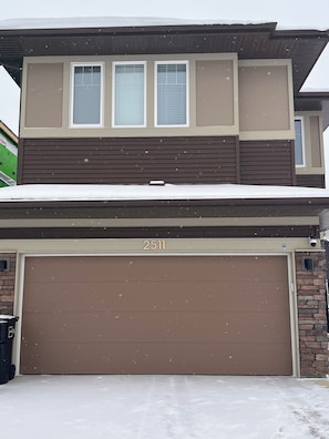 Exterior - Experience comfort, care, and reliability. (Edmonton)
