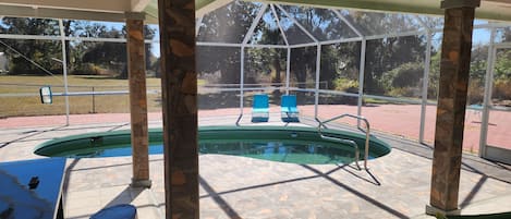 Utomhuspool