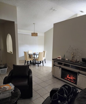 Interior - Lovely 3-bedroom house with AC in a quiet community of Sarasota (Sarasota)