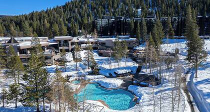 1BR King Suite Condo w/ Resort Pools, Spa & Gym